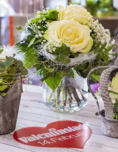 08059 Gartenbaugruppe Wuerzburg Valentinstag Geschenke Floristik